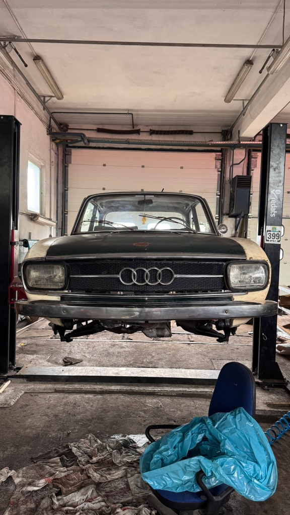 Audi 60L
